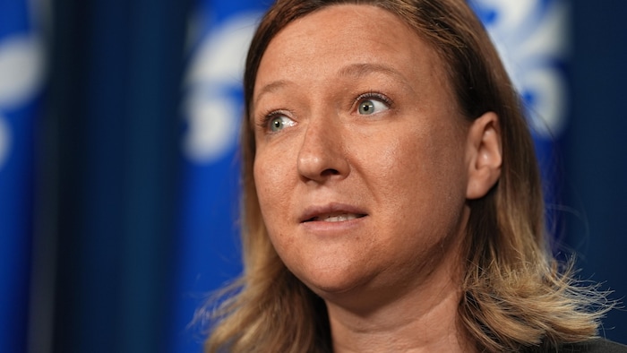 Maïté Blanchette Vézina en point de presse.