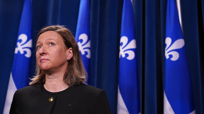 Maïté Blanchette Vézina en point de presse.