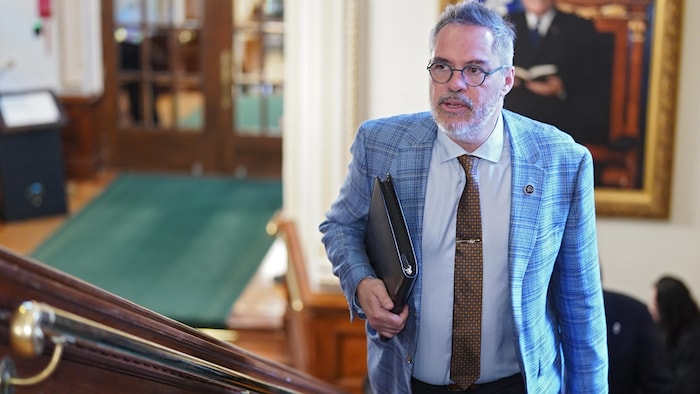 Le député Stéphane Sainte-Croix, à l'Assemblée nationale