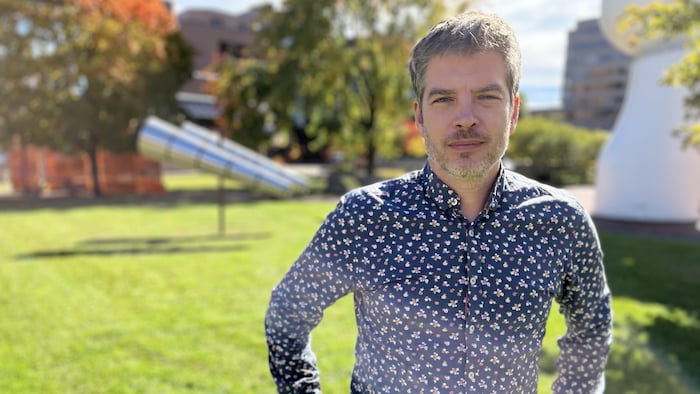 Portrait of Benoit Delage. cut trees: around thirty complaints