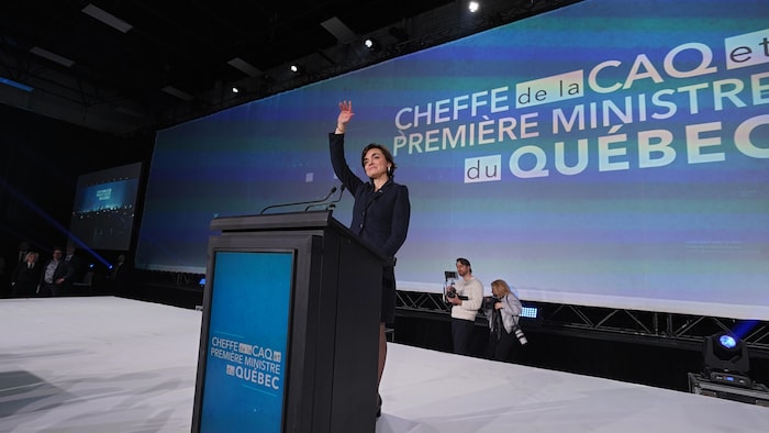 Christine Fréchette sur scène.