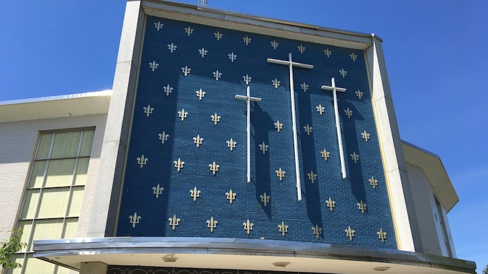 La devanture de l'église Saint-Louis-de-France, à Québec