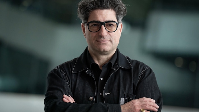 Patrick Masbourian, animateur de l''émission matinale Tout un matin d'ICI Radio-Canada Première.
