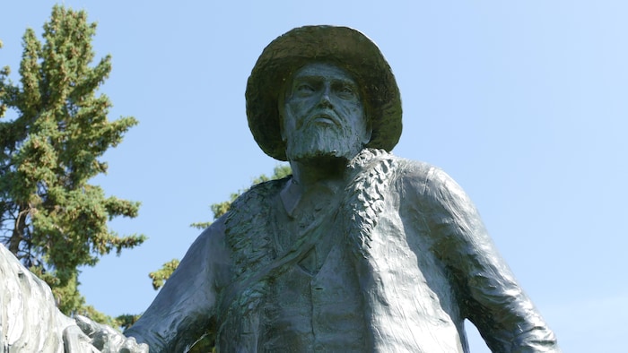 Statue de Gabriel Dumont