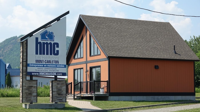 Une maison unifamiliale.