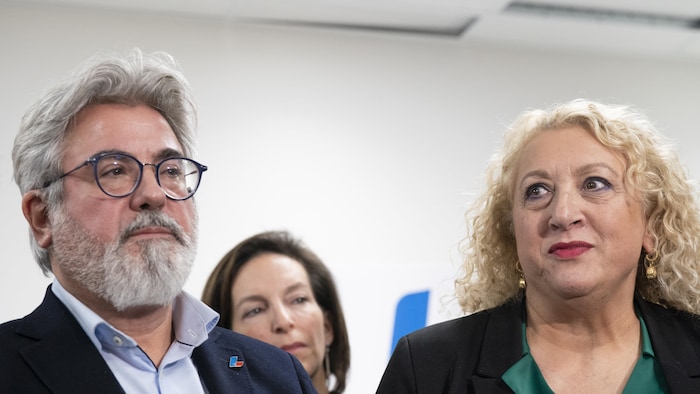 Le chef du Parti libéral du Québec (PLQ), Pablo Rodriguez, et la députée libérale de Chomedey, Sona Lakhoyan Olivier.
