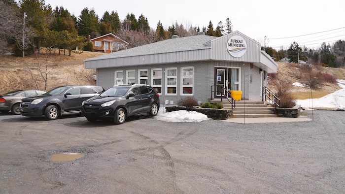 Une photo des bureaux municipaux de Notre-Dame-des-Neiges.
