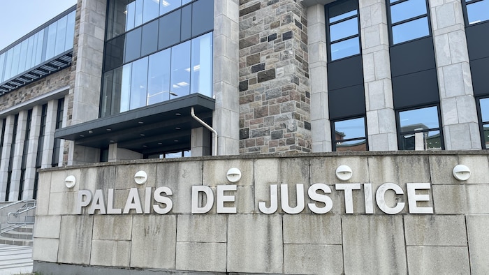 Rimouski courthouse.