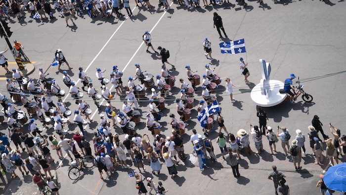 Saint-Jean-Baptiste: Montreal has the Fleurdelisé in an overwhelming heat