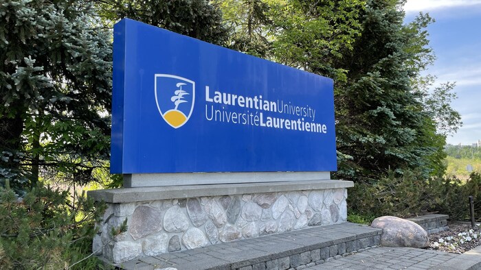 L'affiche de l'Université Laurentienne.