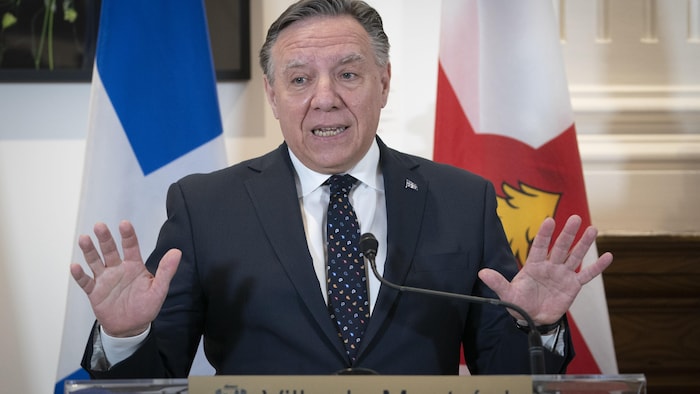 François Legault en conférence de presse.