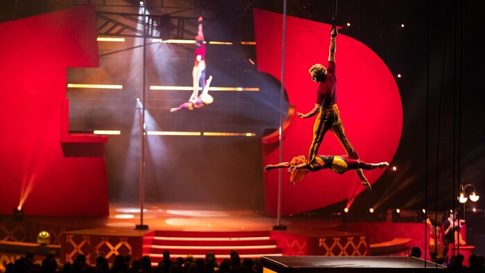 L’hommage du Cirque du Soleil à RBO en images | Radio-Canada