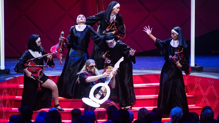 L’hommage du Cirque du Soleil à RBO en images | Radio-Canada