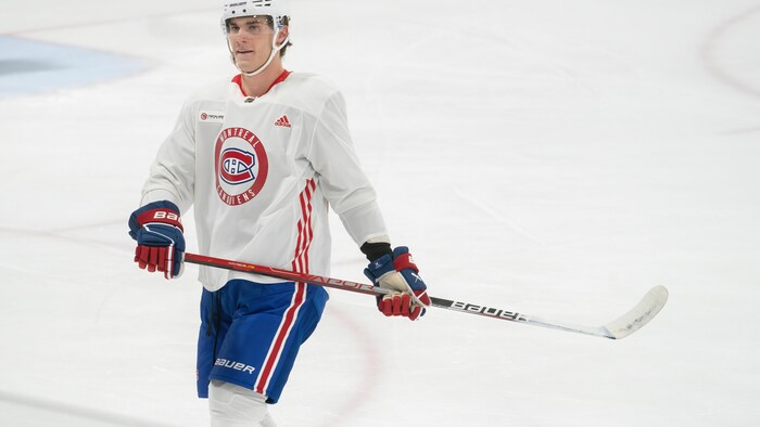 Juraj Slafkovsky, sur la glace à l'entraînement.