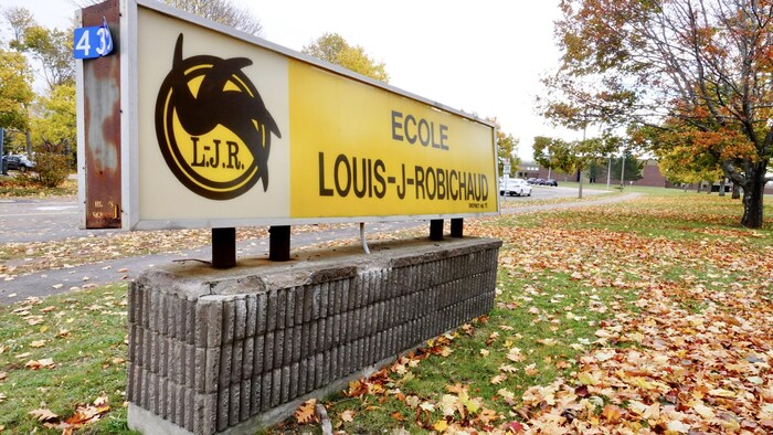 L'état du bâtiment de la Polyvalente Louis-J.-Robichaud à Shediac, le 3 novembre 2020.