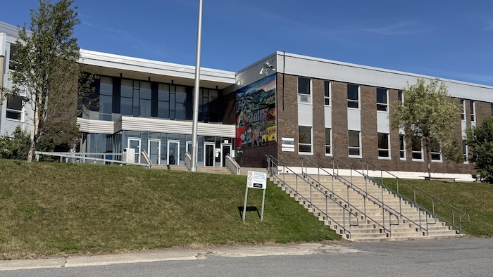 École secondaire Le Mistral.