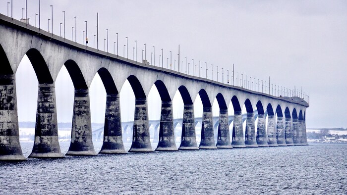 Le pont de la Confédération à l'Île-du-Prince-Édouard, en janvier 2021.