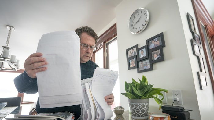 Bernard Drainville dans sa résidence.