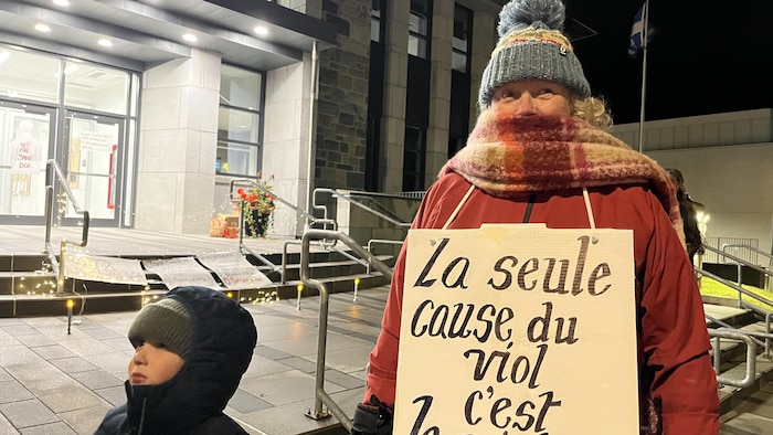 Paule de Margerie avec son petit fils.