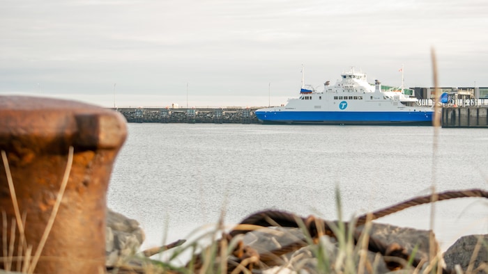 Le navire Saaremaa I au port de Matane.
