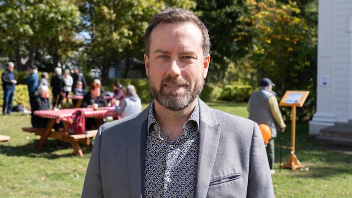 Jean-François Desmarais pose pour la caméra.