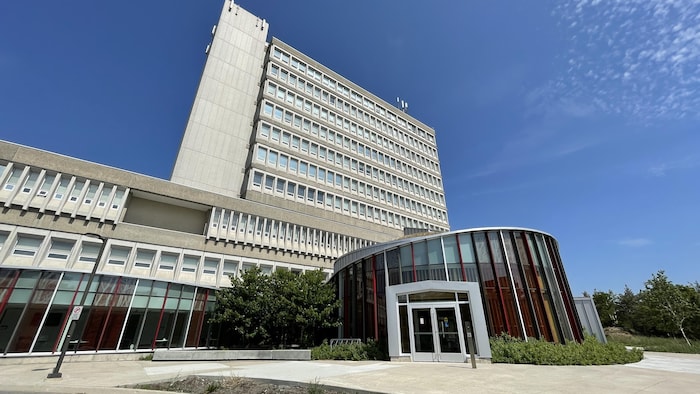 L'édifice Parker de l'Université Laurentienne.