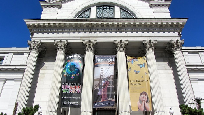 Façade du musée national de l'histoire américaine Smithsonian à Washington.