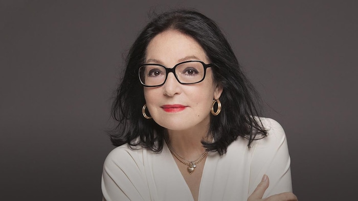 Nana Mouskouri annule sa tournée canadienne | Radio-Canada