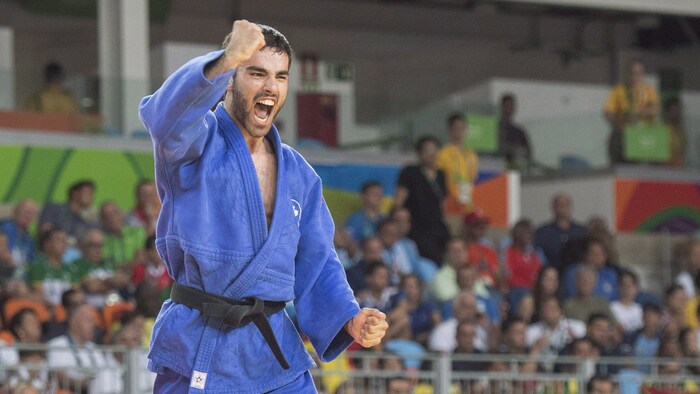 Antoine Bouchard après une victoire aux Jeux olympiques de Rio.