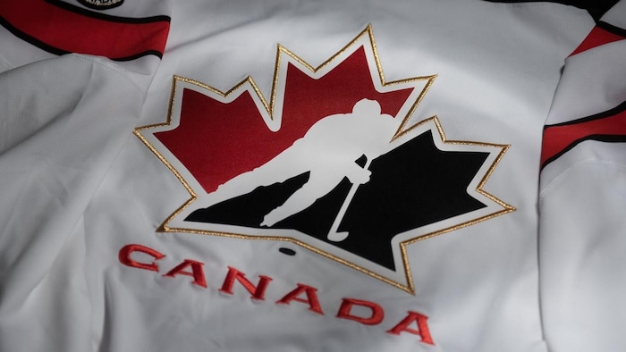 Un chandail de Hockey Canada
