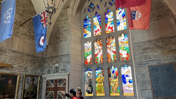Un musée montrant des items de la Première Guerre mondiale. 