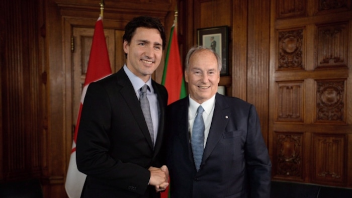 Justin Trudeau et l'Aga Khan à Ottawa le 17 mai 2016.