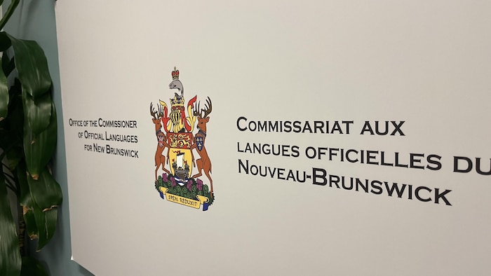 Une affiche du Commissariat aux langues officielles.