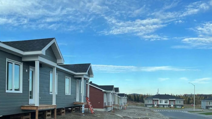 Les maisons préfabriquées de Fermont accueillent leurs premiers ...