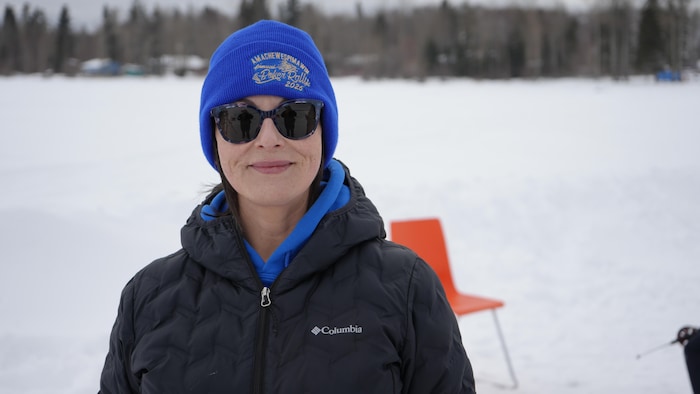 Abby McLeod-Cook se présente fièrement pour une entrevue au sujet de sa passion pour l'enseignement.