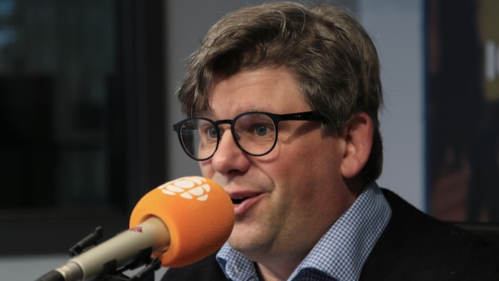 Éric Montigny en studio.