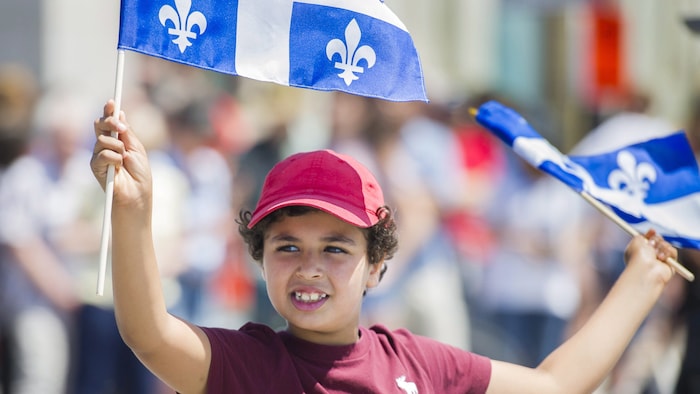 Spécial Fêtes nationales : les drapeaux emblématiques du Québec et du Canada  - Immigrant Québec