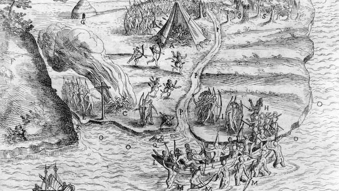 Dessin en noir et blanc relatant l'attaque de Samuel de Champlain et des Innus contre les Iroquois sur les rives du futur lac Champlain, le 29 juin 1609.