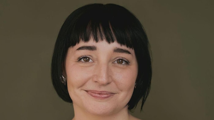 Kathryn Thibeault sourit.