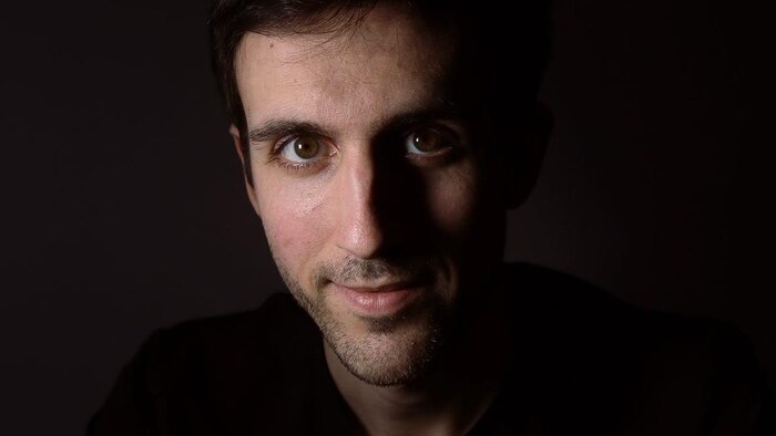 Luc d'Eon est originaire de Pubnico-Ouest, dans le sud-ouest de la province.