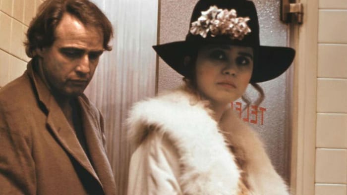 Les acteurs Maria Schnei­der et Marlon Brando dans une scène du film « Le dernier tango à Paris ».