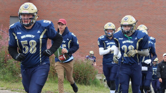 Mathis Paradis, joueur de football (#58) dans l'équipe Husky de Sept-Îles.