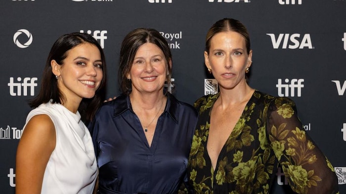 De gaude à droite, Nina Kiri, Sandra Perron et Mélanie Charbonneau.