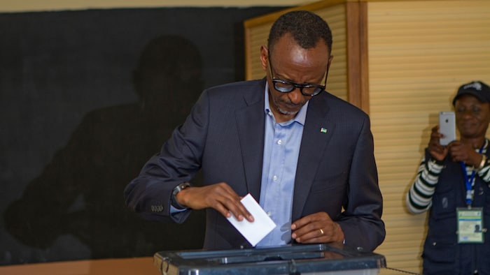 Rwandan President Paul Kagame votes.