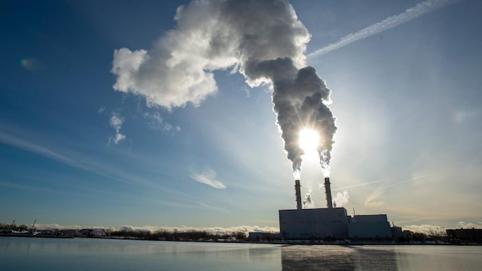 Une centrale électrique au gaz.