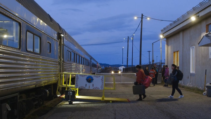 Le train Tshiuetin, qui relie Sept-Îles à Schefferville.