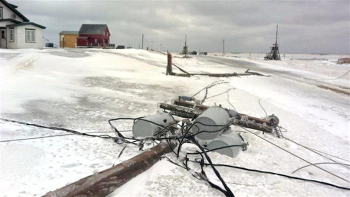 Tempête de verglas aux Îles de la Madeleine