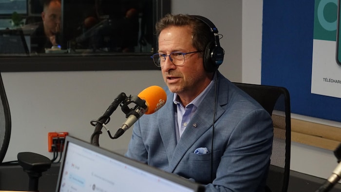 Yves-François Blanchet au micro de «C'est encore mieux l'après-midi».