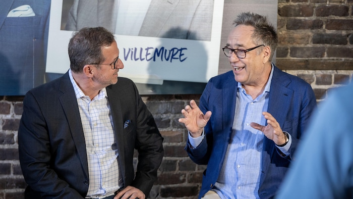 René Villemure et Yves-François Blanchet discutent.