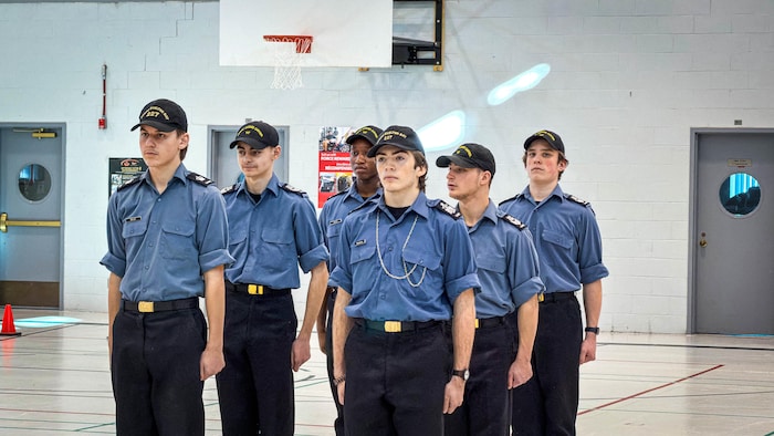 Des cadets de la Réserve navale NCSM Jolliet.